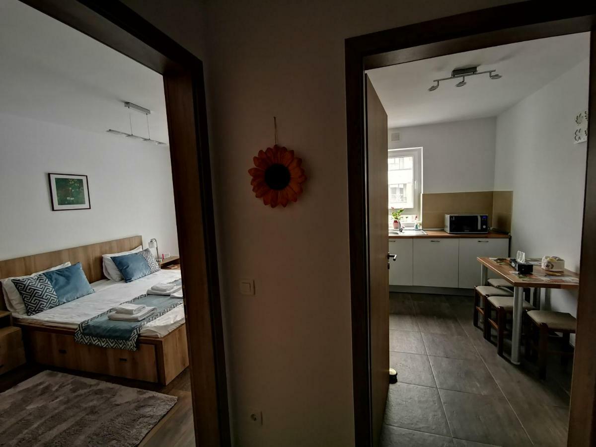 Mei Μπρασόβ Εξωτερικό φωτογραφία