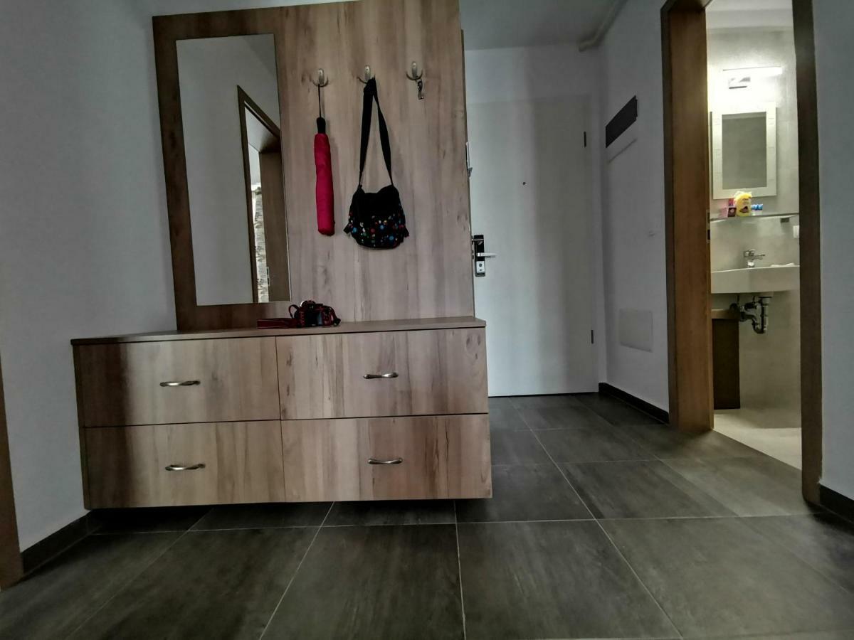 Mei Μπρασόβ Εξωτερικό φωτογραφία